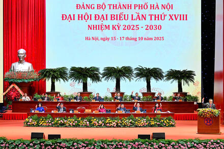 Khai mạc trọng thể Đại hội đại biểu Đảng bộ thành phố Hà Nội lần thứ XVIII, nhiệm kỳ 2025-2030