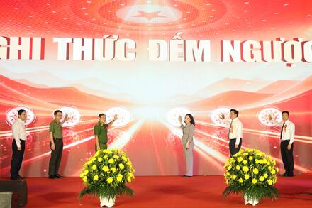 Phó Chủ tịch nước Võ Thị Ánh Xuân dự Ngày hội toàn dân bảo vệ an ninh Tổ quốc tại Phú Thọ
