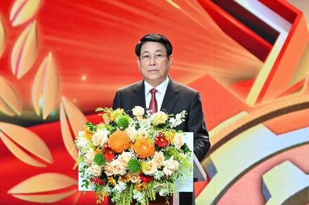 Khơi dậy và phát huy lòng yêu nước, khát vọng vươn lên làm giàu chính đáng của nông dân Việt Nam