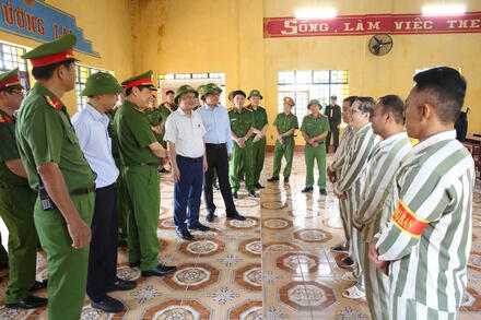 Đoàn công tác Văn phòng Chủ tịch nước kiểm tra công tác đặc xá tại Trại gam Tổng Lê Chân và An Phước