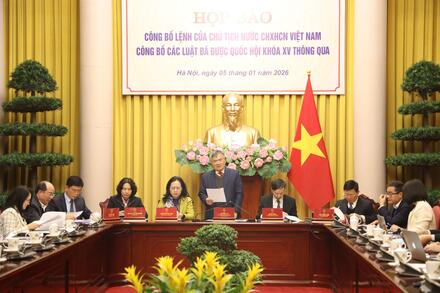 Họp báo Công bố Lệnh của Chủ tịch nước về 13 luật