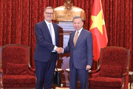 Tổng Bí thư, Chủ tịch nước Tô Lâm tiếp Đại sứ Cộng hòa Pháp tại Việt Nam