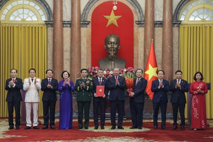 Tổng Bí thư, Chủ tịch nước chủ trì hội nghị công bố các quyết định đối với Chính phủ