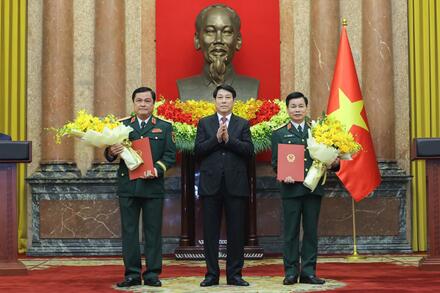 Chủ tịch nước Lương Cường chủ trì lễ trao quyết định thăng quân hàm Thượng tướng