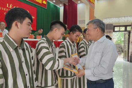 Đoàn công tác Văn phòng Chủ tịch nước dự Lễ công bố Quyết định đặc xá tại tỉnh Khánh Hòa