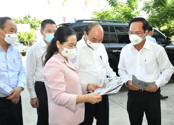 Chủ tịch nước Nguyễn Xuân Phúc: đưa huyện Hóc Môn, Củ Chi trở thành thành phố phía Tây, cực tăng trưởng mới của TPHCM ảnh 3